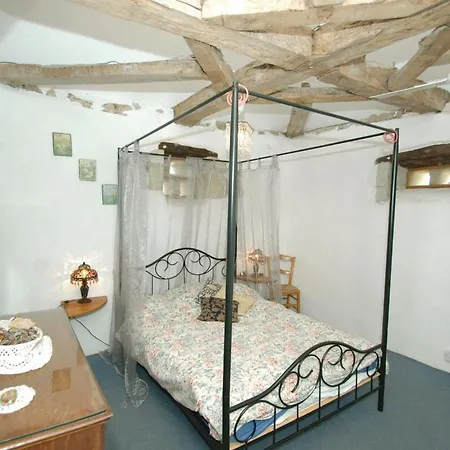 1 Bedroom Amazing In Ferienhaus Eymet